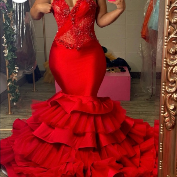Stunning Scarlet Mermaid Prom Dress - Picture 1 of 8